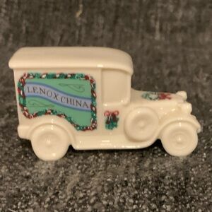 Lenox China Holiday Village Collection 1992 Delivery Van Truck Christmas Retired